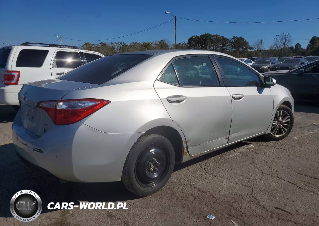 2015 Toyota Corolla Le Plus VIN:5YFBURHE2FP312305 - 3