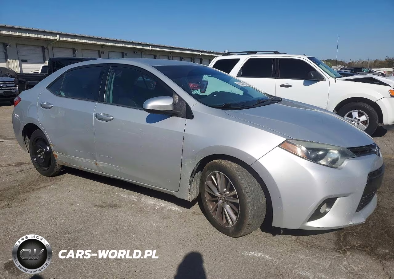 2015 Toyota Corolla Le Plus VIN:5YFBURHE2FP312305 - 4