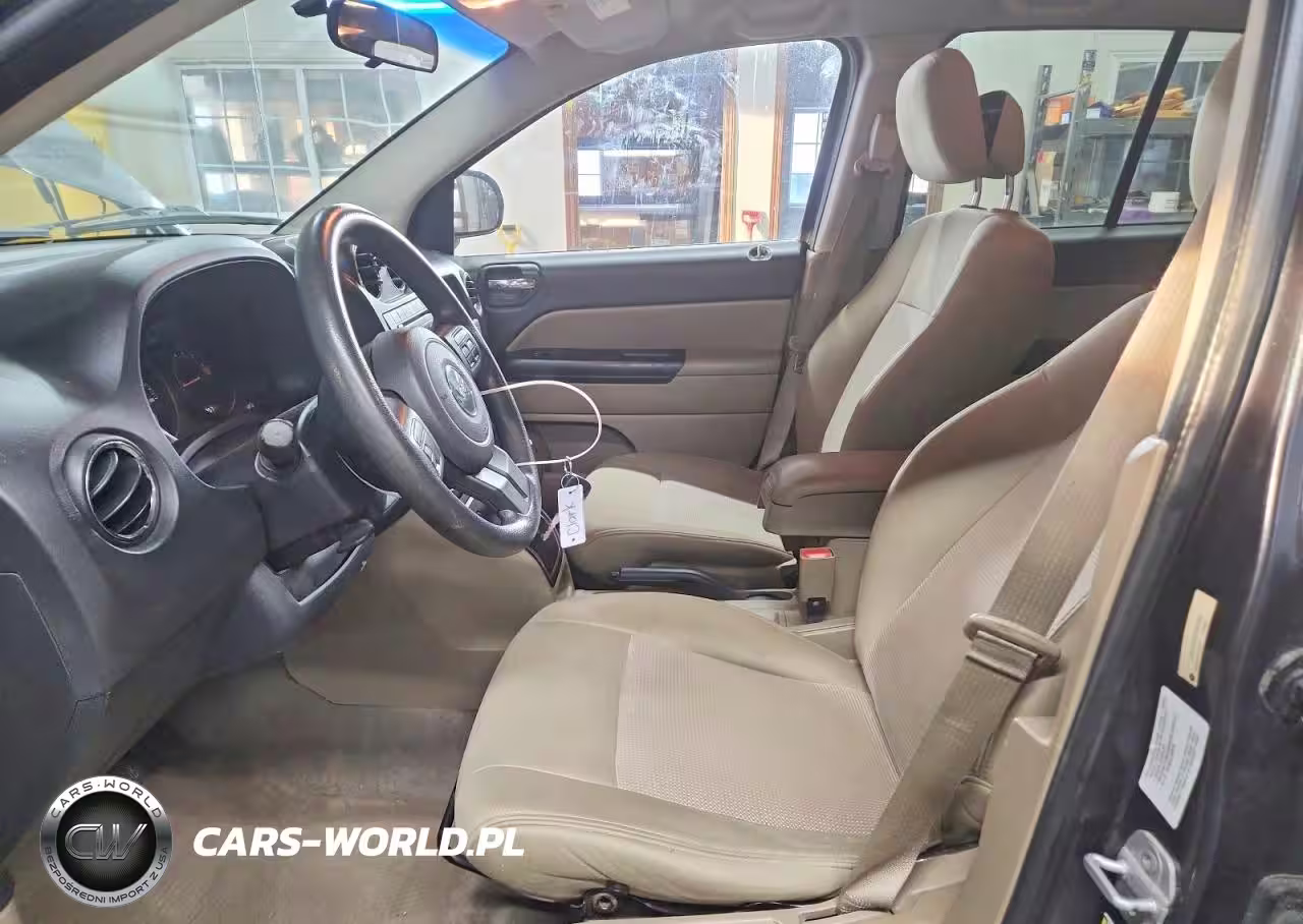 2014 Jeep Compass Sport VIN:1C4NJCBA4ED593842 - 7