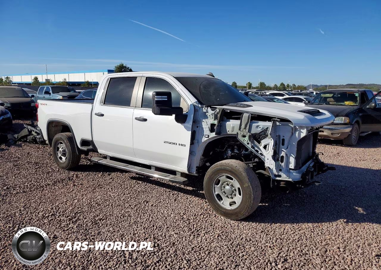 2024 Chevrolet Silverado K2500 Custom VIN:2GC4YME75R1235633 - 4