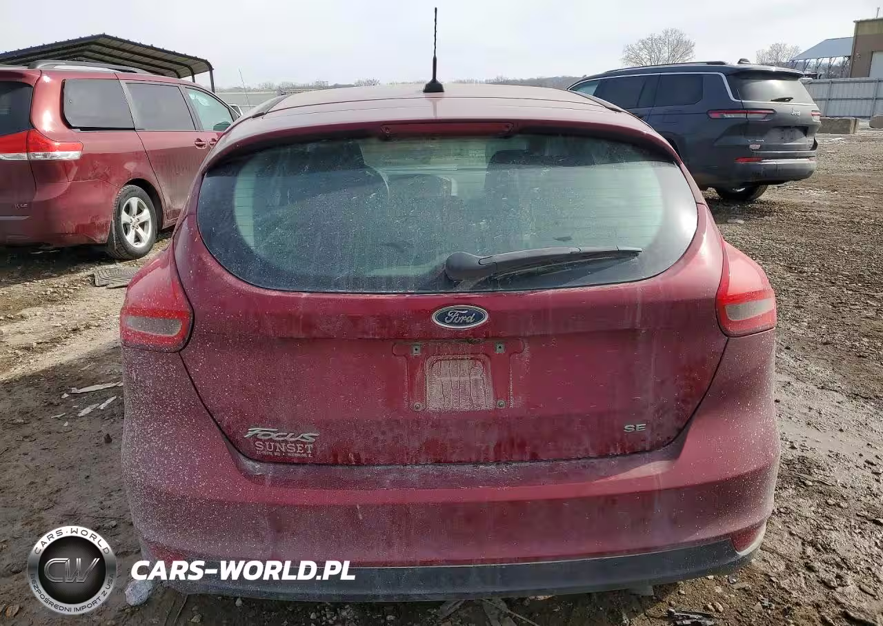 2017 Ford Focus Se VIN:1FADP3K29HL205300 - 6