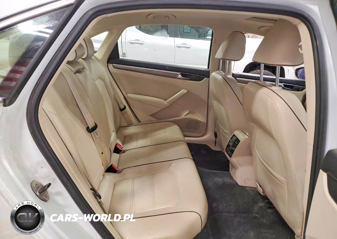 2016 Volkswagen Passat Se VIN:1VWBT7A3XGC043249 - 10