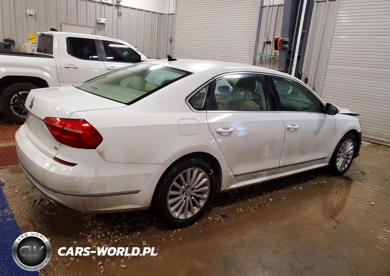 2016 Volkswagen Passat Se VIN:1VWBT7A3XGC043249 - 3