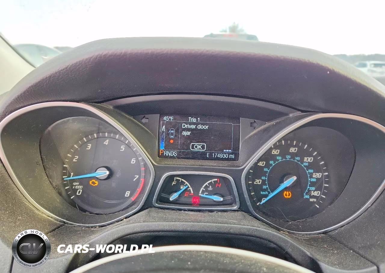 2014 Ford Focus Titanium VIN:1FADP3N27EL196880 - 9