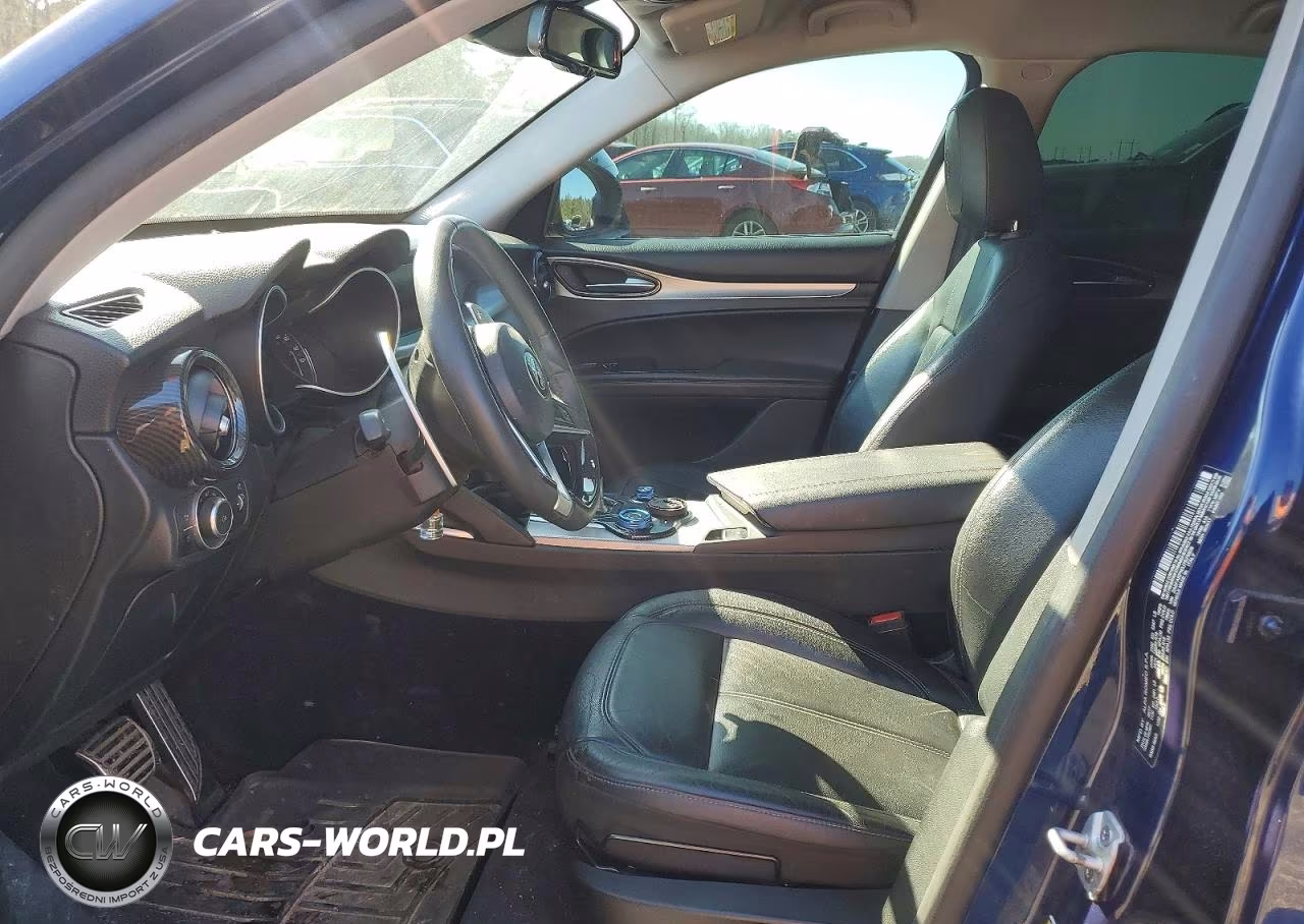 2018 Alfa Romeo Stelvio Sport VIN:ZASFAKPN3J7B75508 - 7