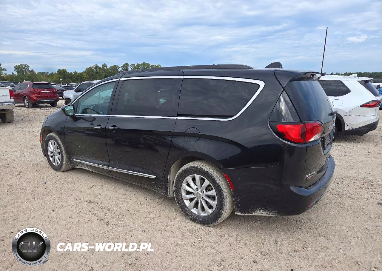 2017 Chrysler Pacifica Touring L VIN:2C4RC1BG0HR691921 - 2