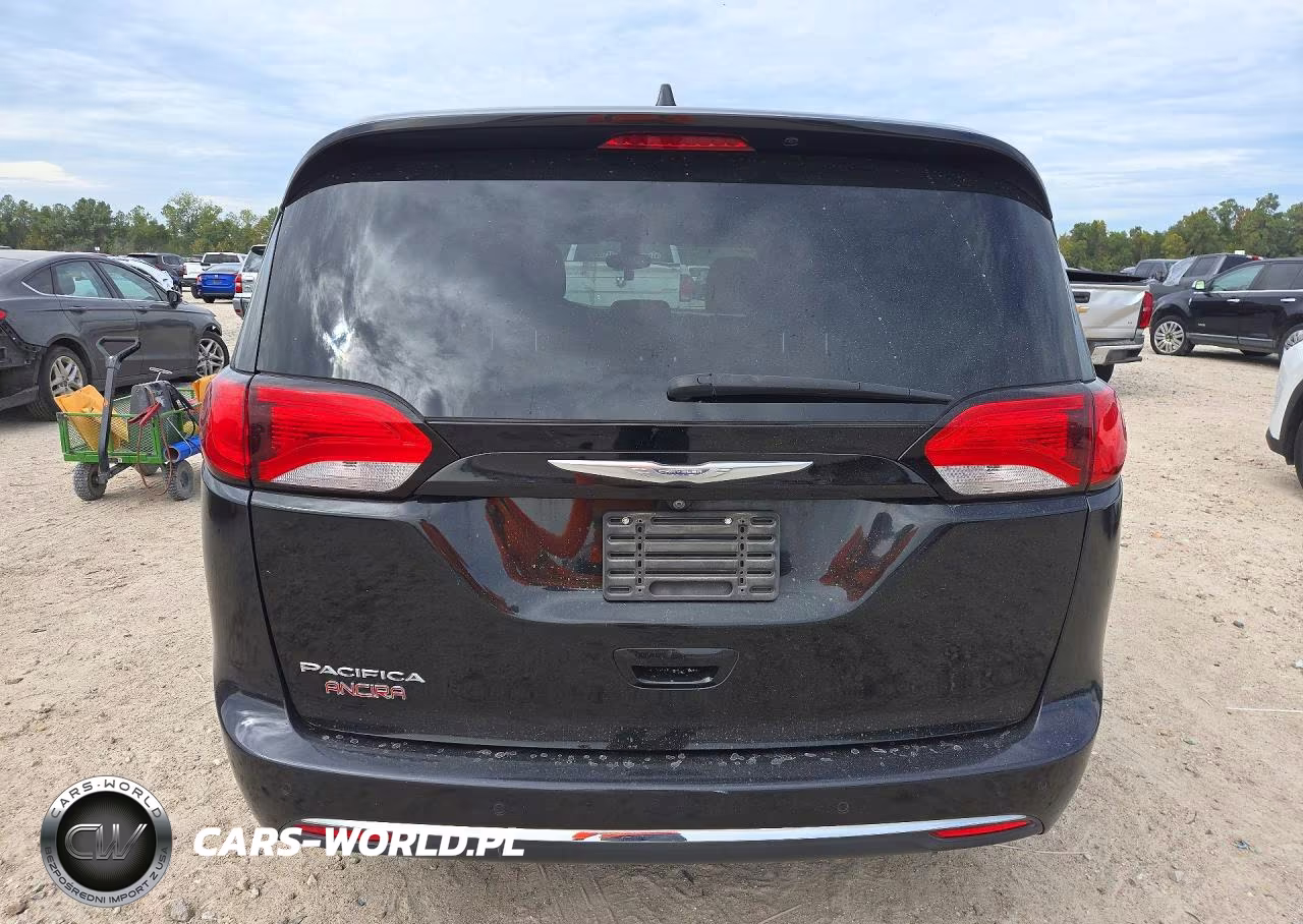 2017 Chrysler Pacifica Touring L VIN:2C4RC1BG0HR691921 - 6