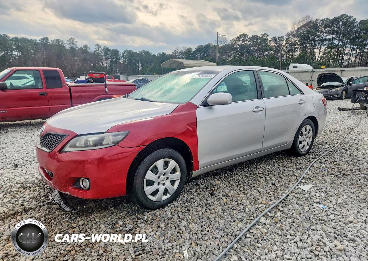 2011 Toyota Camry Base – zdjęcie 1 z 12