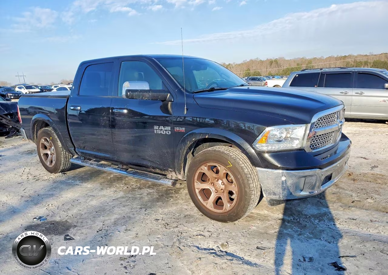 2017 Ram 1500 Laramie VIN:1C6RR7NT4HS593345 - 4