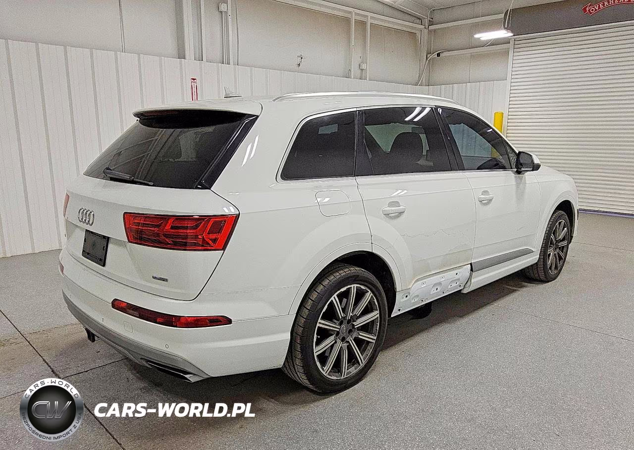 2017 Audi Q7 Premium Plus VIN:WA1LHAF70HD044594 - 3