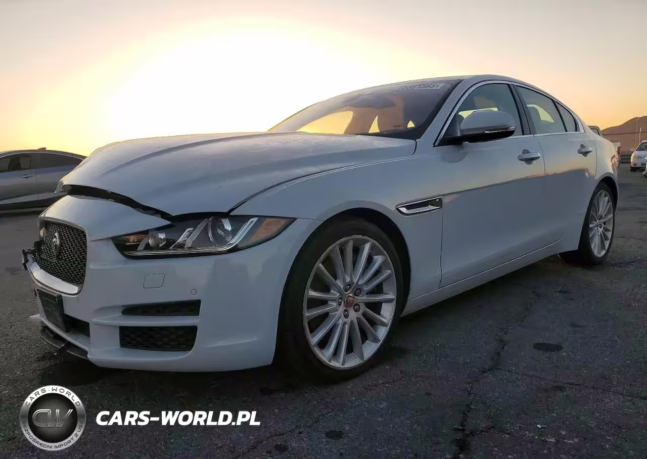 2018 Jaguar Xe
