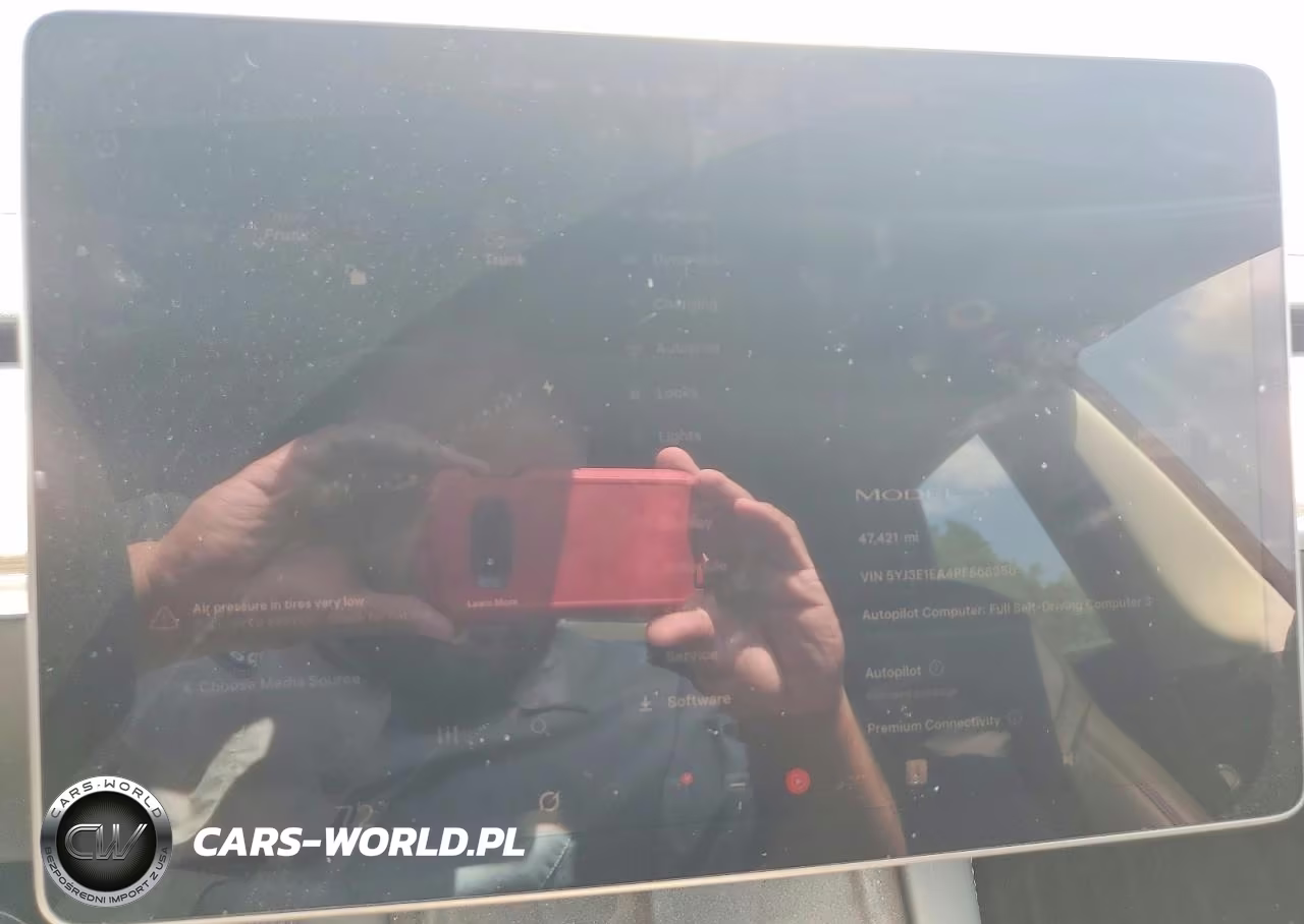 2023 Tesla Model 3 VIN:5YJ3E1EA4PF568950 - 9
