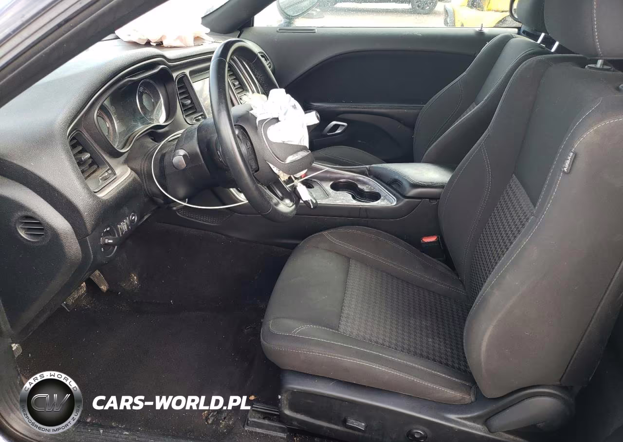 2018 Dodge Challenger Sxt VIN:2C3CDZAG0JH302889 - 7