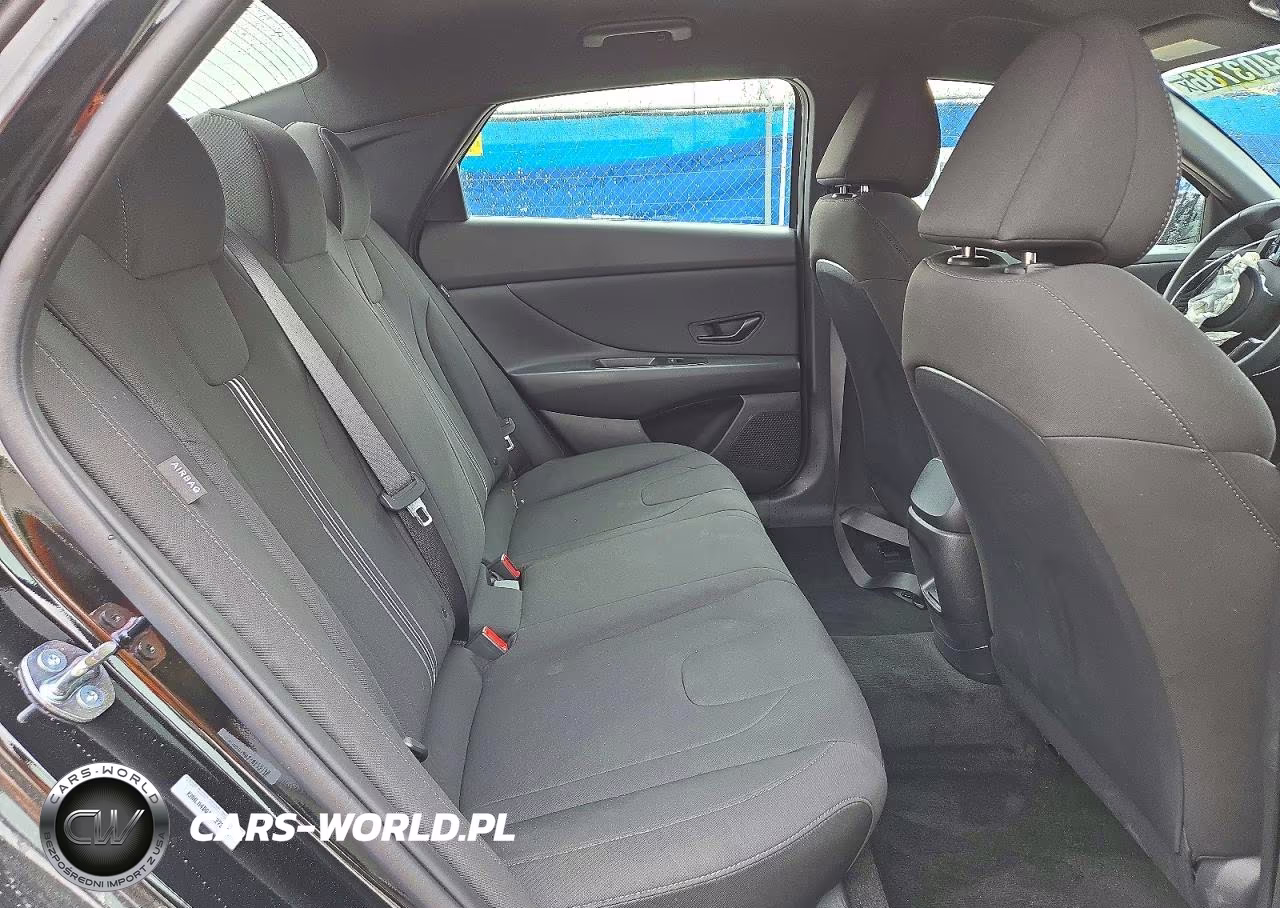 2026 Hyundai Elantra Sel Sport VIN:KMHLM4DG1TU272176 - 10
