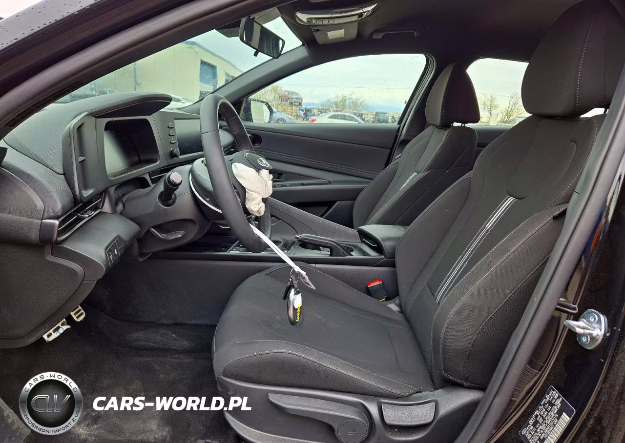 2026 Hyundai Elantra Sel Sport VIN:KMHLM4DG1TU272176 - 7