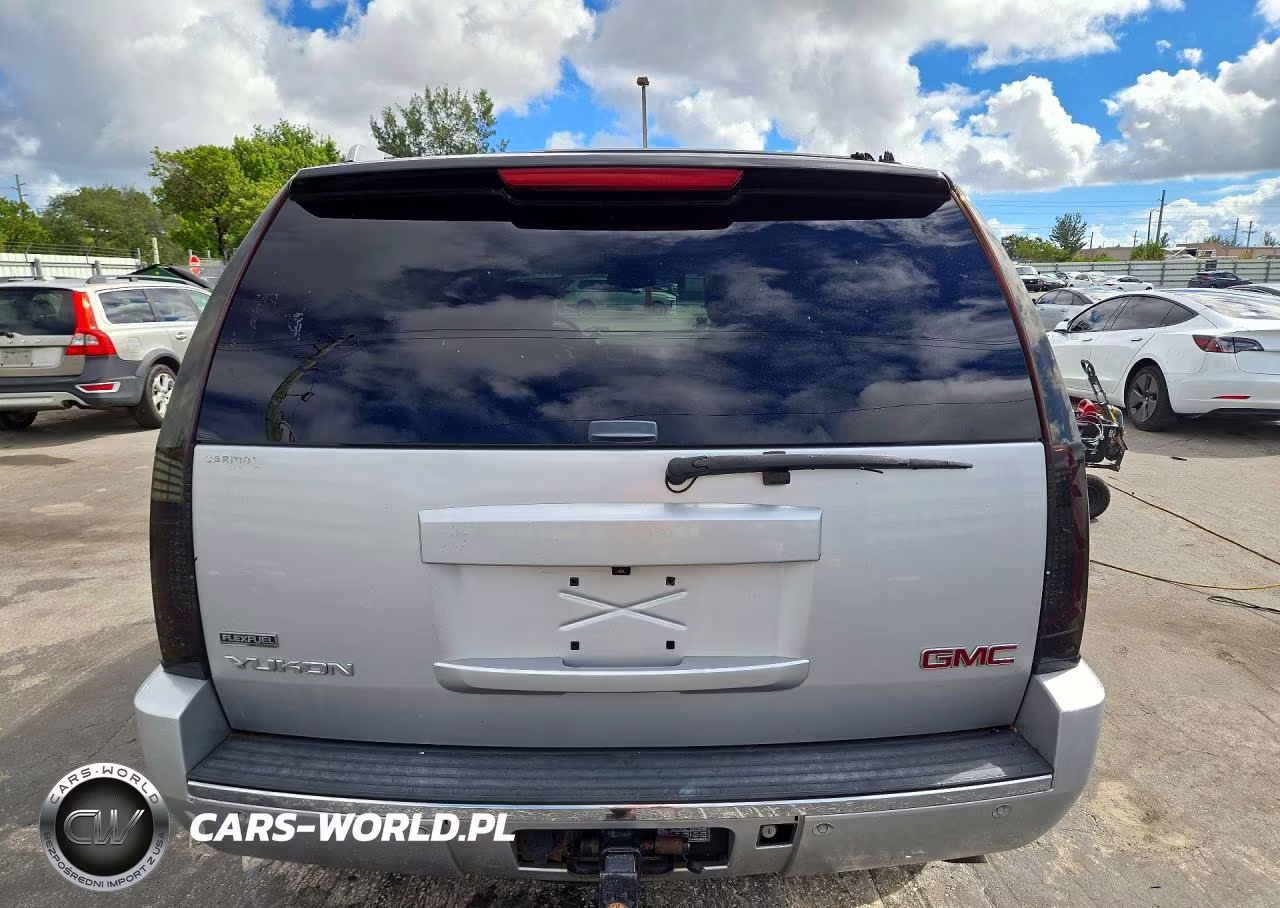 2010 GMC Yukon Denali VIN:1GKUKEEFXAR197282 - 6