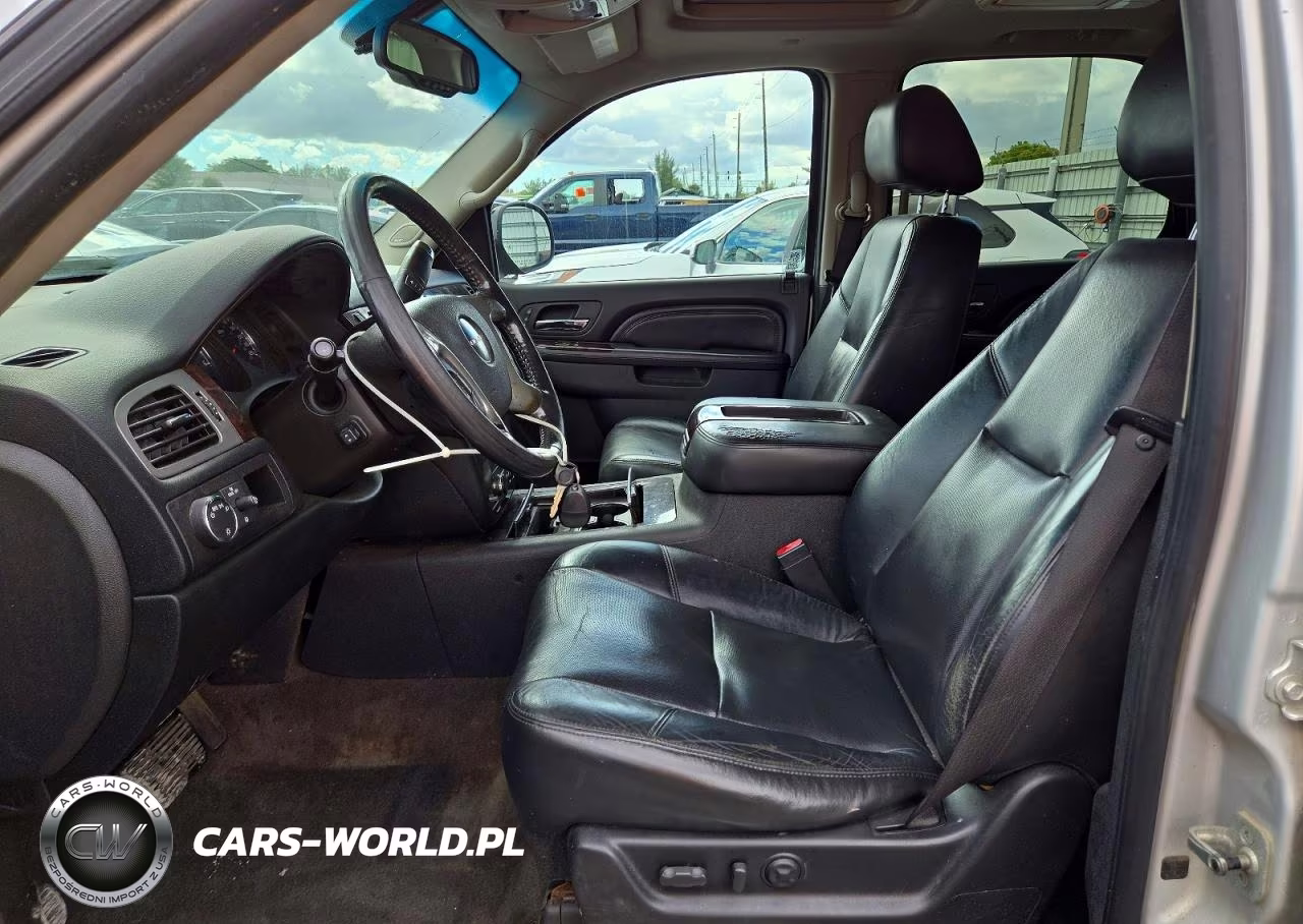 2010 GMC Yukon Denali VIN:1GKUKEEFXAR197282 - 7