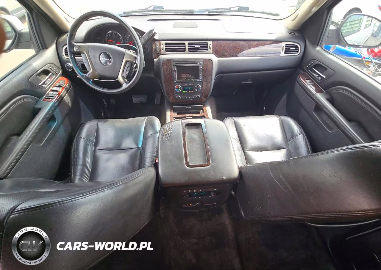2010 GMC Yukon Denali VIN:1GKUKEEFXAR197282 - 8