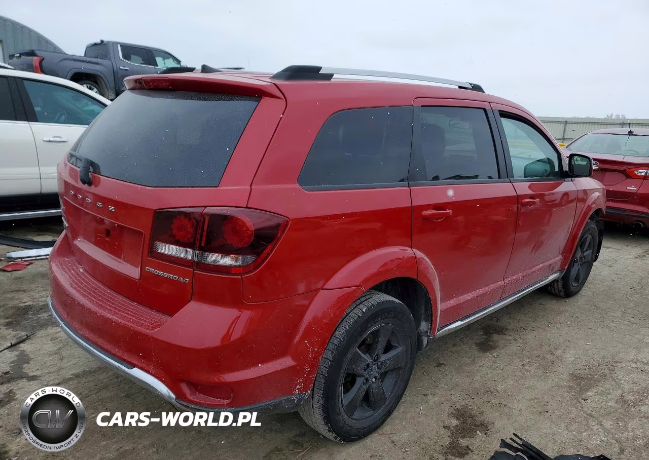 2018 Dodge Journey Crossroad VIN:3C4PDDGG1JT416639 - 3