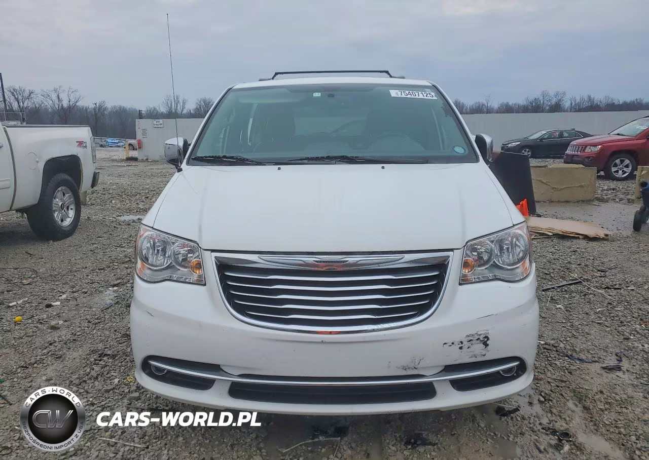 2015 Chrysler Town & Country Touring L VIN:2C4RC1CG9FR743431 - 5