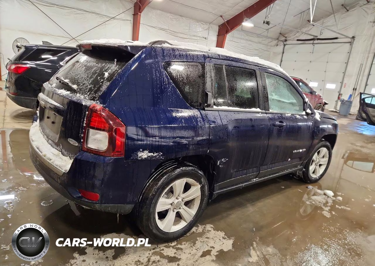 2015 Jeep Compass Latitude VIN:1C4NJDEBXFD155421 - 3