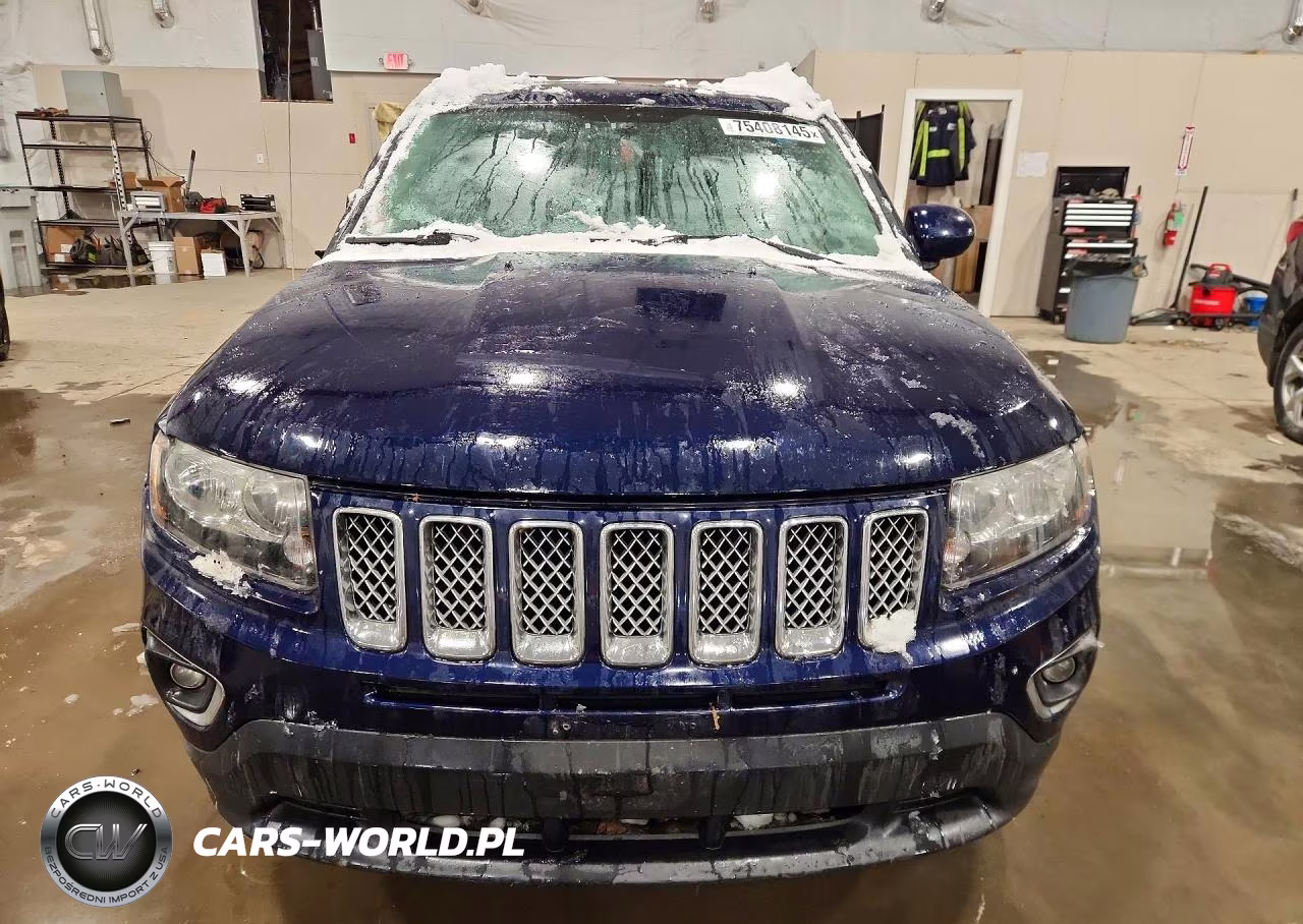 2015 Jeep Compass Latitude VIN:1C4NJDEBXFD155421 - 5