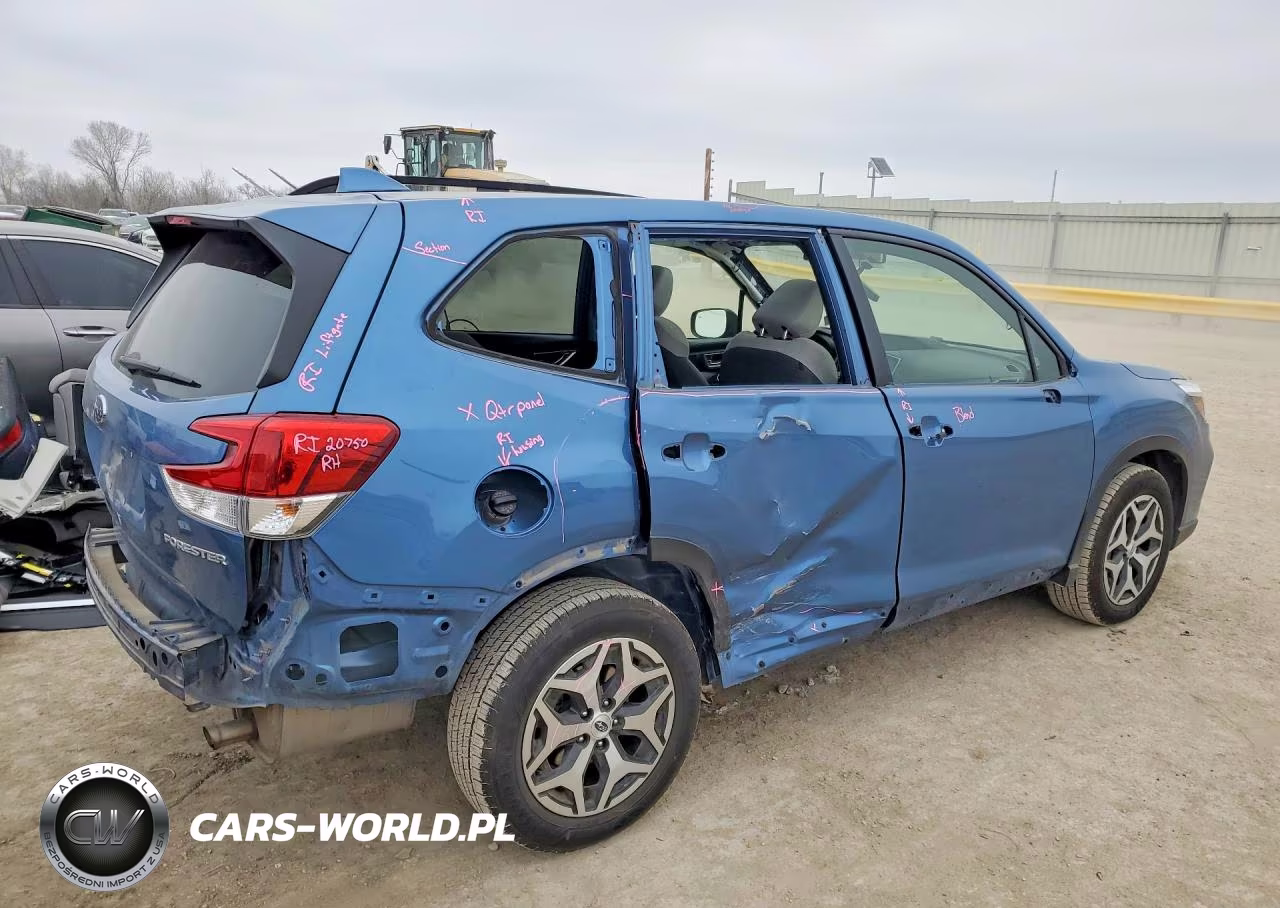 2021 Subaru Forester Premium VIN:JF2SKAJC1MH431702 - 3