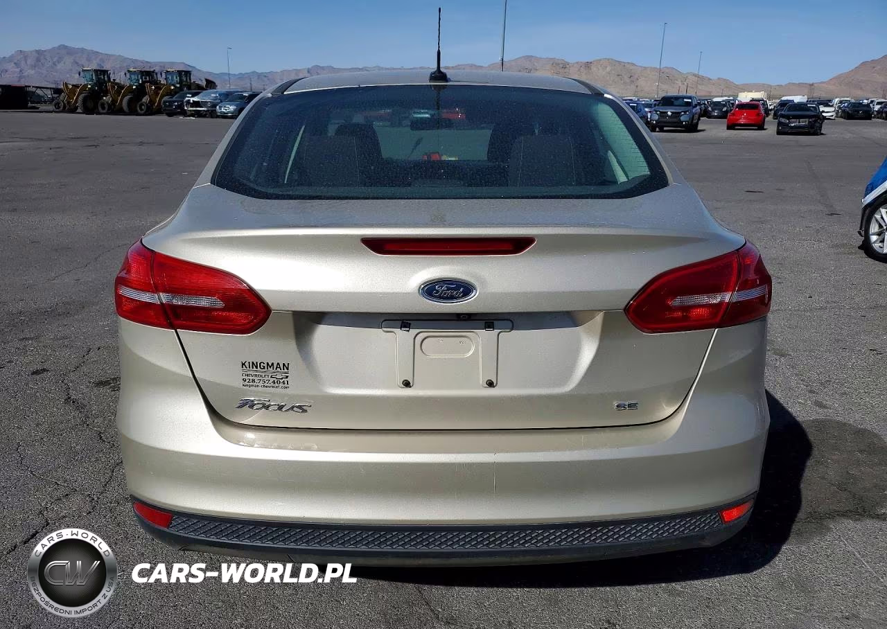 2018 Ford Focus Se VIN:1FADP3F27JL278911 - 6