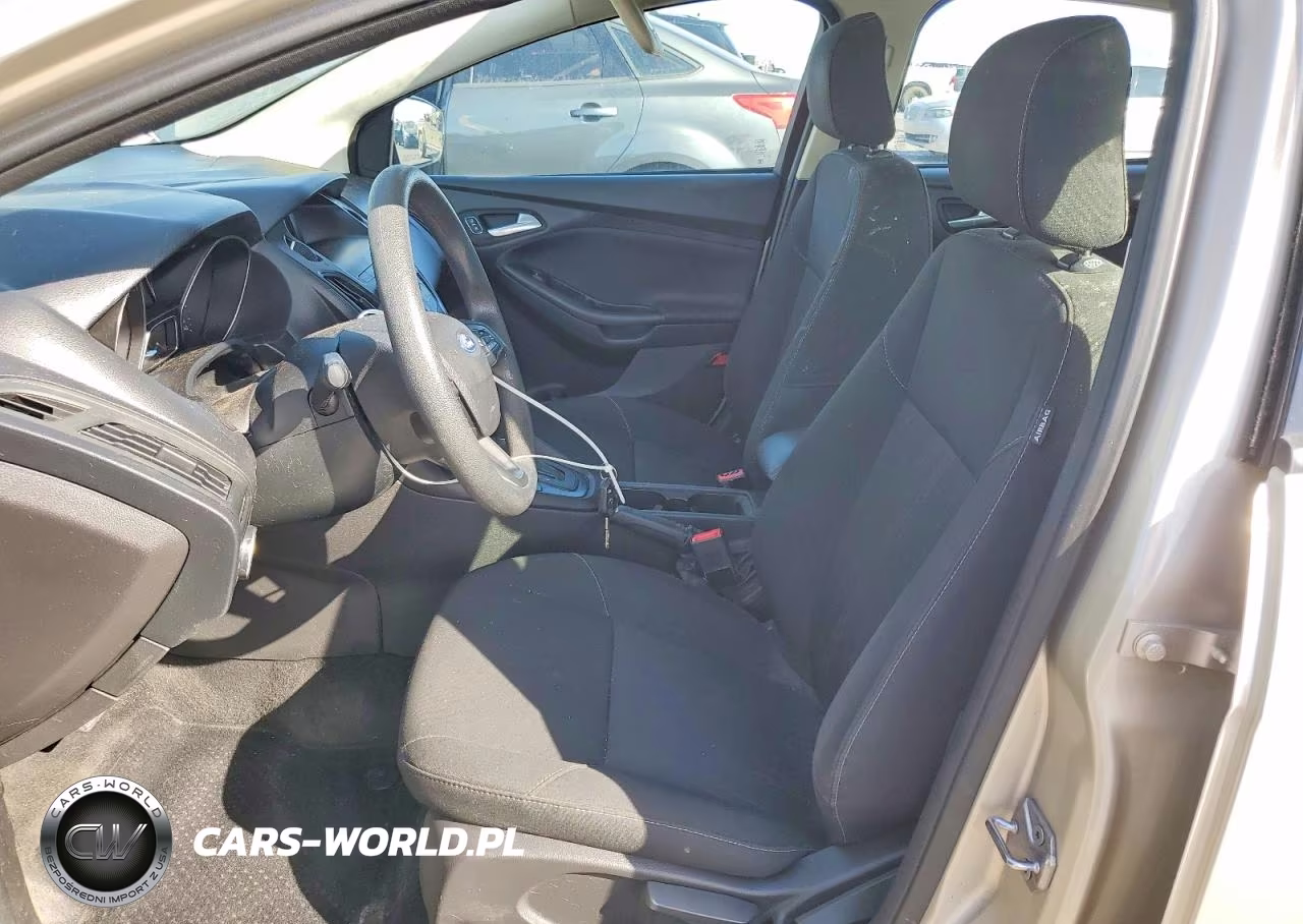 2018 Ford Focus Se VIN:1FADP3F27JL278911 - 7