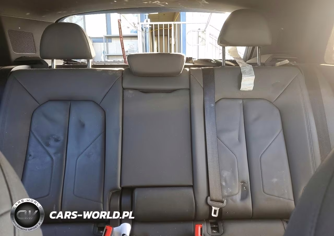 2020 Audi Q3 Premium VIN:WA1AECF3XL1022721 - 10