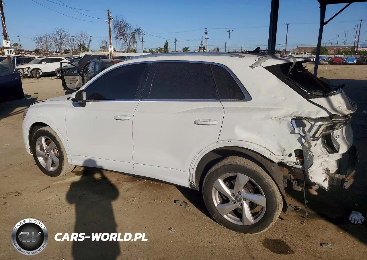 2020 Audi Q3 Premium VIN:WA1AECF3XL1022721 - 2