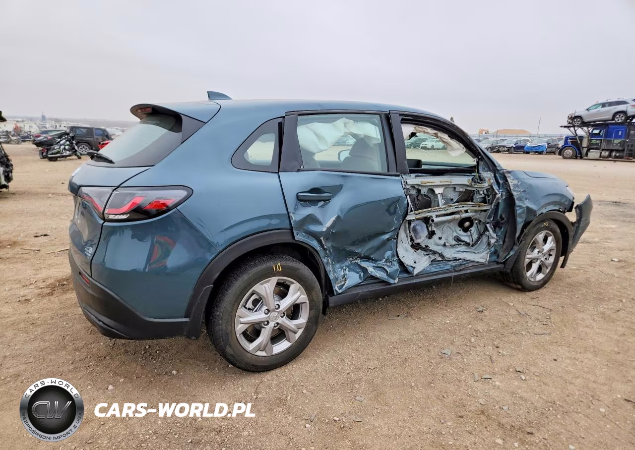 2025 Honda Hr-V Lx VIN:3CZRZ2H33SM790556 - 3