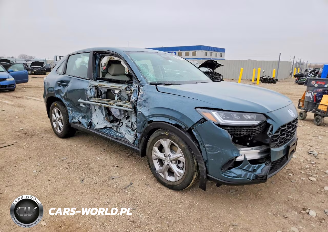 2025 Honda Hr-V Lx VIN:3CZRZ2H33SM790556 - 4