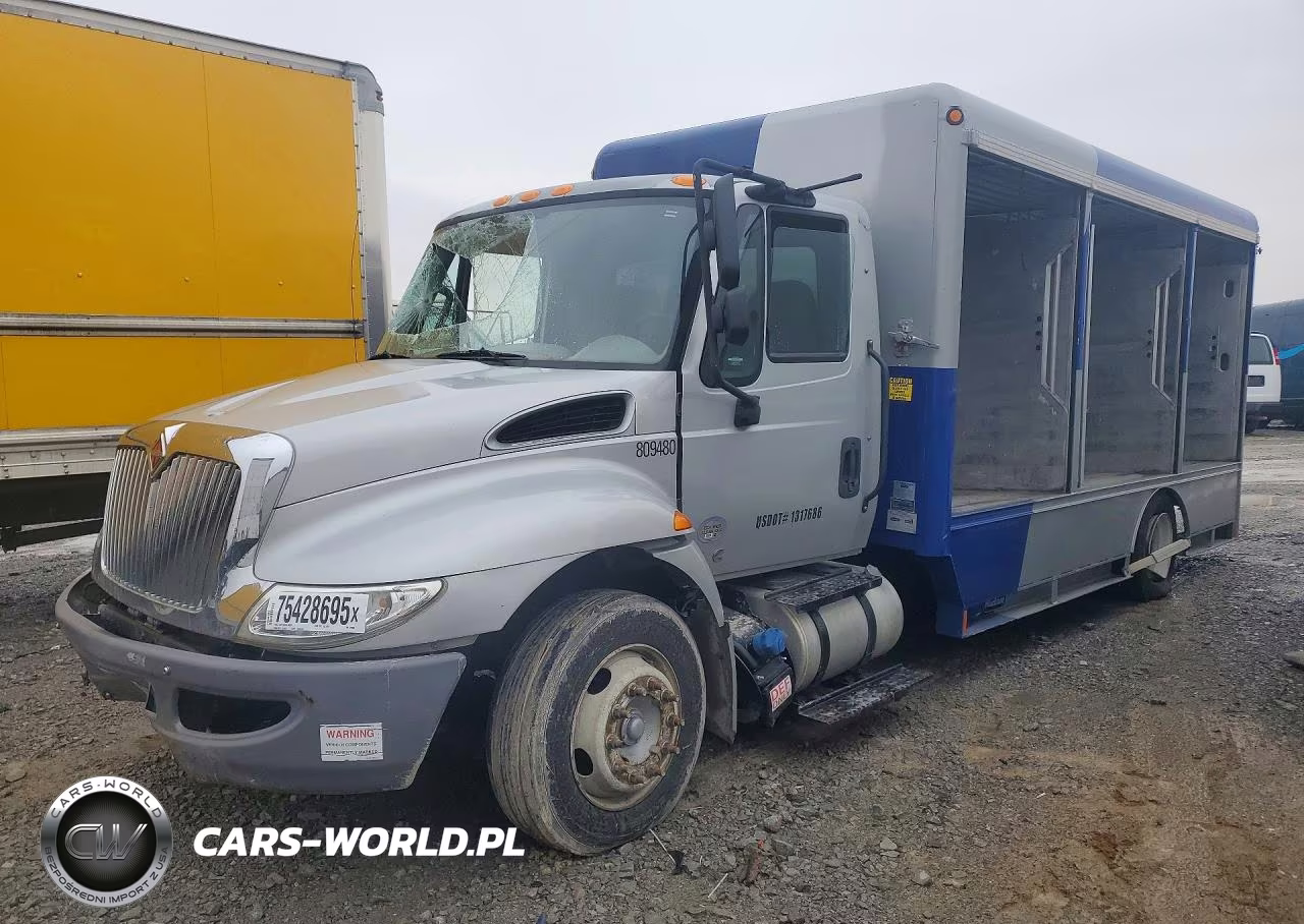 2019 International 4300 Delivery Truck – zdjęcie 1 z 12
