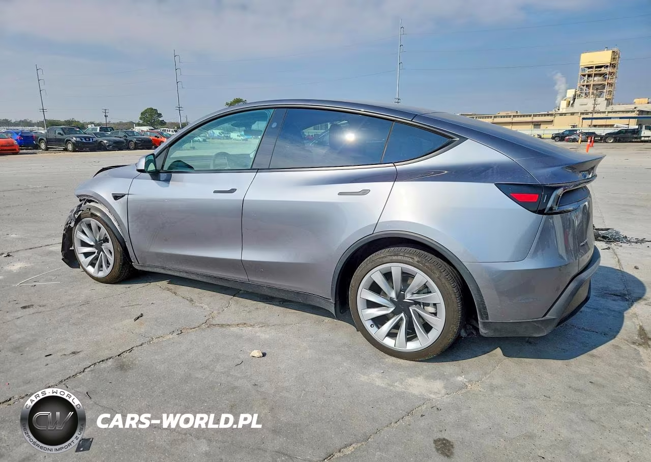 2026 Tesla Model Y VIN:7SAYGDEE0TA381591 - 2