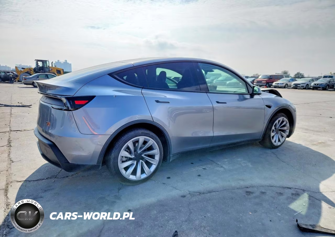 2026 Tesla Model Y VIN:7SAYGDEE0TA381591 - 3