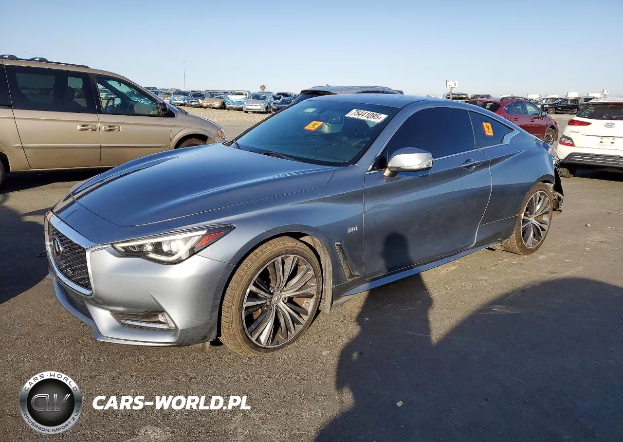 2018 Infiniti Q60 Luxe 300