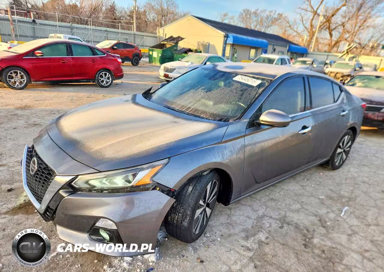 2019 Niss Altima 2.5