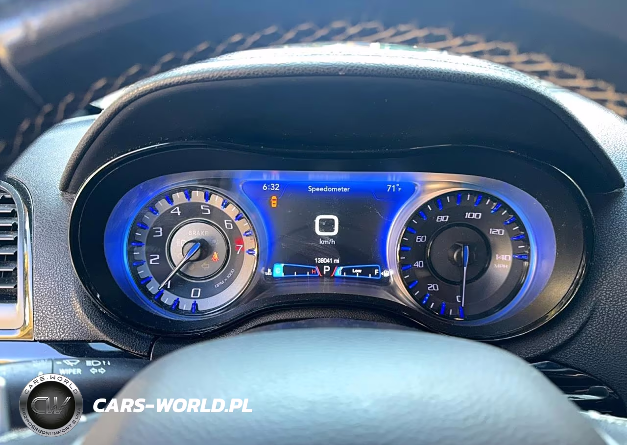 2019 Chrysler 300 S VIN:2C3CCABG7KH637281 - 8