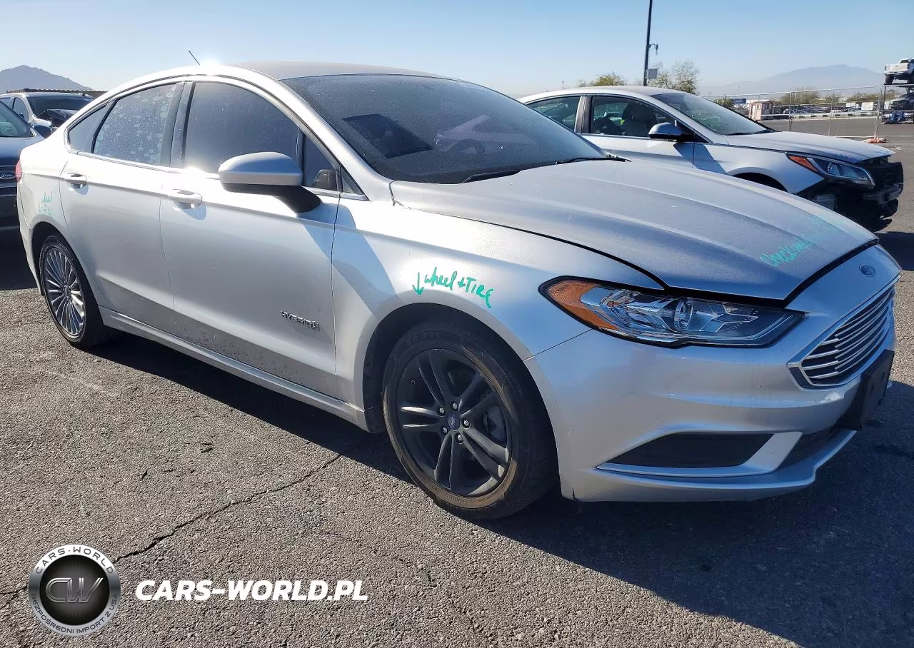 2018 Ford Fusion S Hybrid VIN:3FA6P0UU0JR242703 - 4