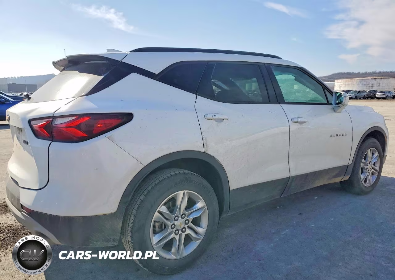 2019 Chevrolet Blazer 1Lt VIN:3GNKBBRA1KS683761 - 3