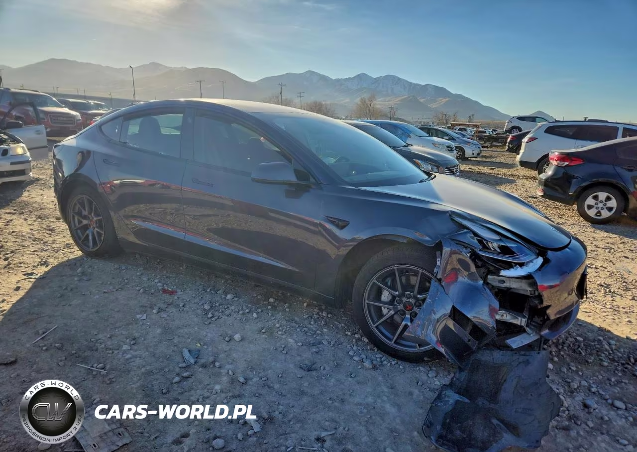 2021 Tesla Model 3 VIN:5YJ3E1EBXMF836727 - 4