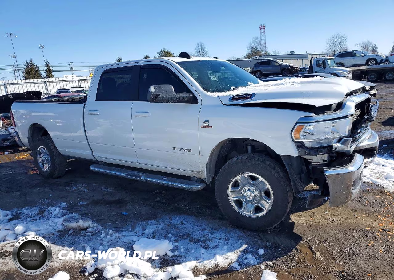 2021 Ram 2500 Big Horn VIN:3C6UR5JL6MG628196 - 4