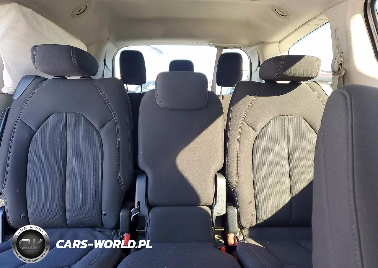 2017 Chrysler Pacifica Touring VIN:2C4RC1DG8HR722071 - 11