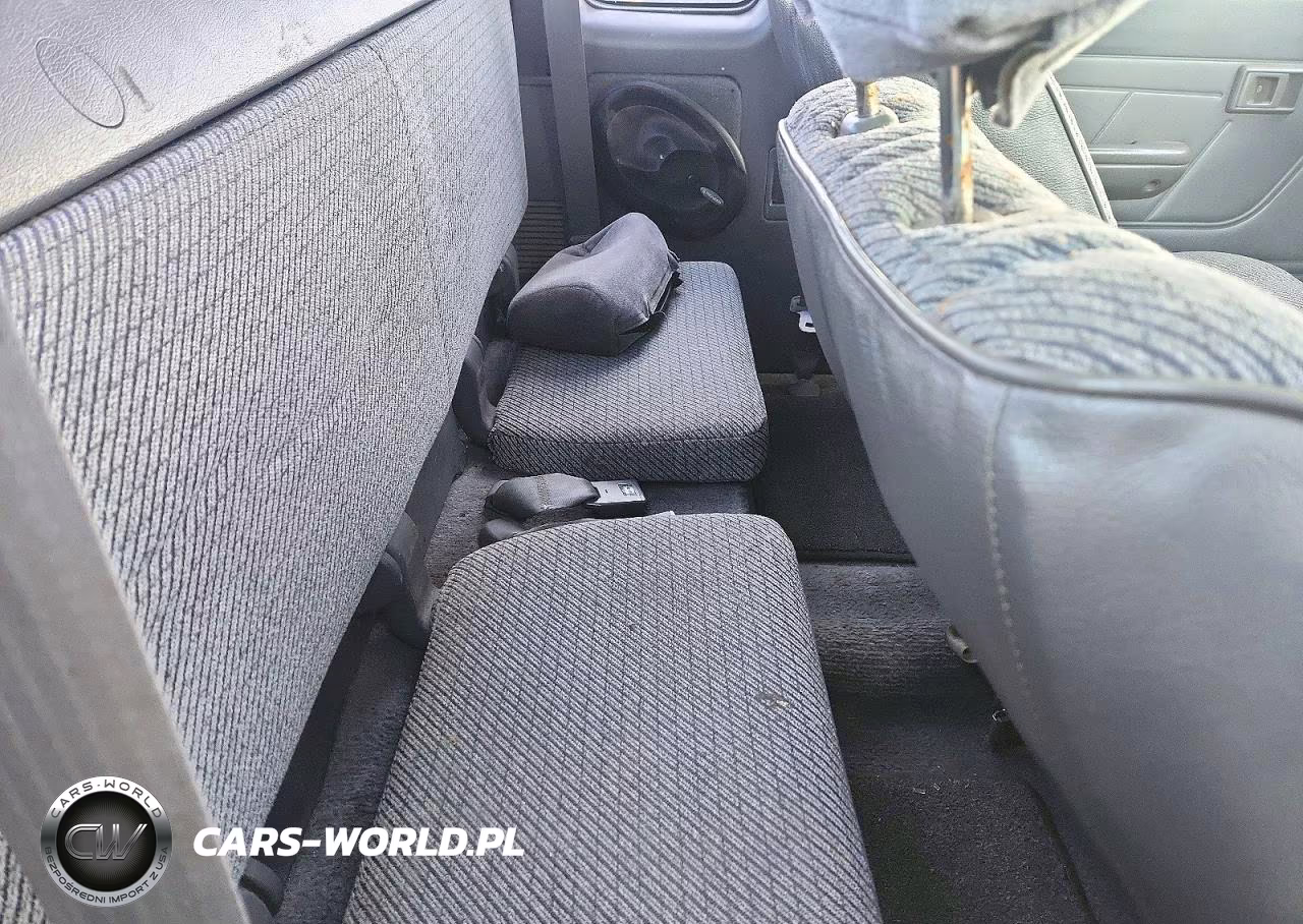 1992 Toyota Pickup Deluxe VIN:JT4RN13P5N6039484 - 10