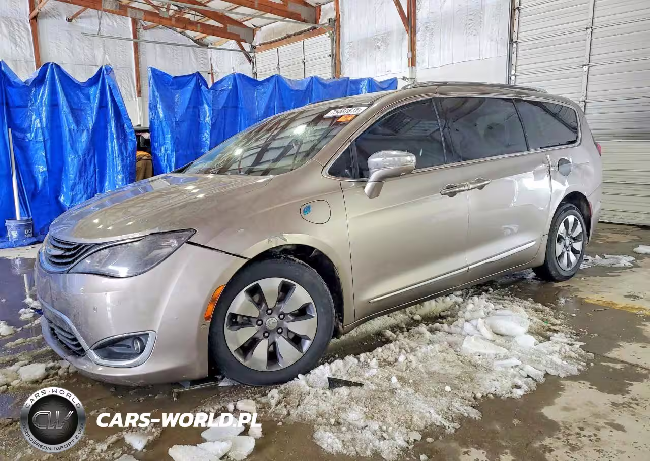 2018 Chrysler Pacifica Hybrid Limited