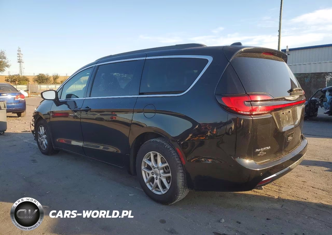 2022 Chrysler Pacifica Touring L VIN:2C4RC1BG9NR113800 - 2