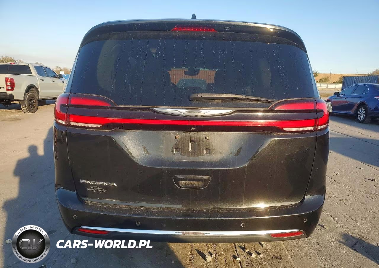2022 Chrysler Pacifica Touring L VIN:2C4RC1BG9NR113800 - 6