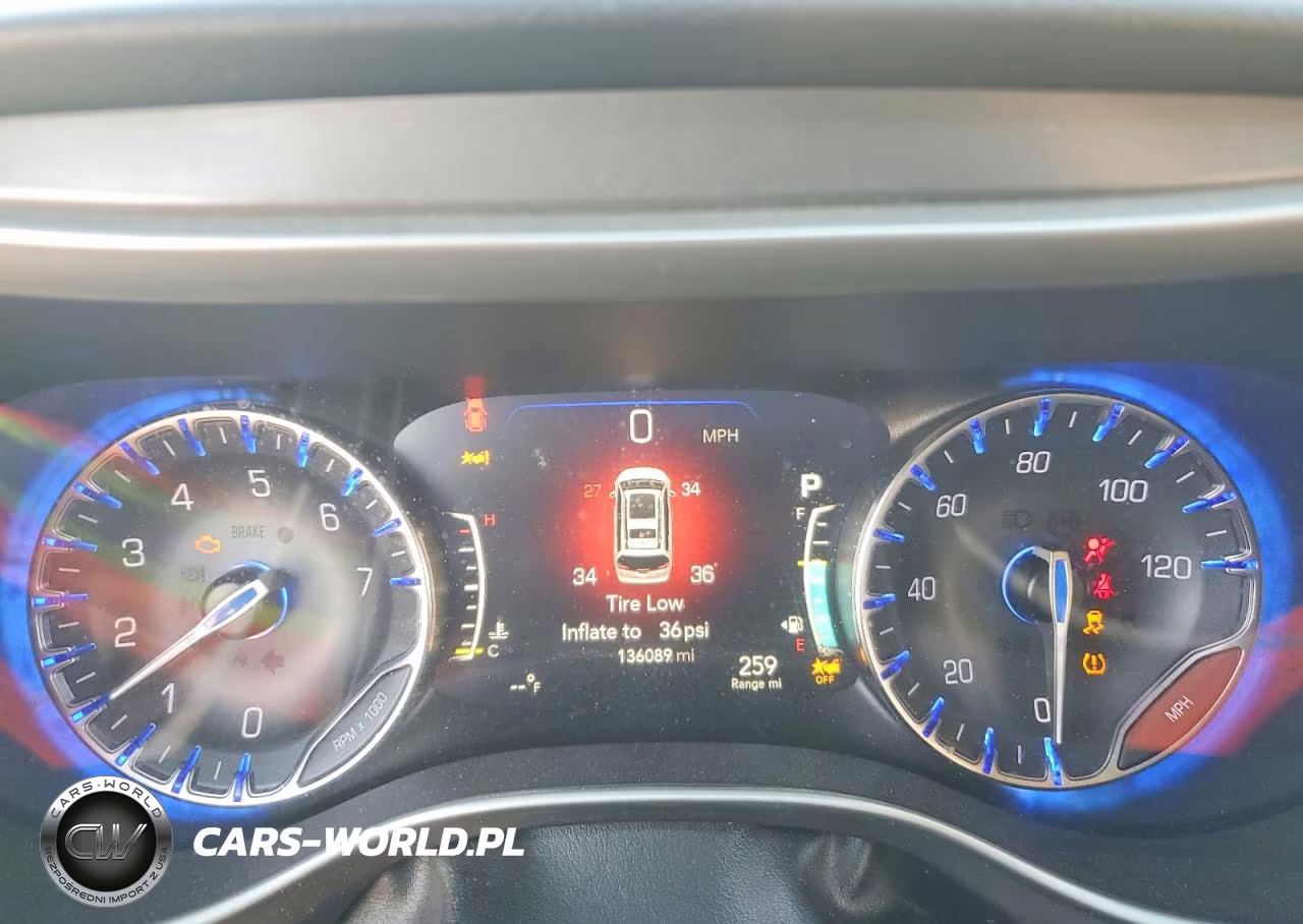 2022 Chrysler Pacifica Touring L VIN:2C4RC1BG9NR113800 - 9