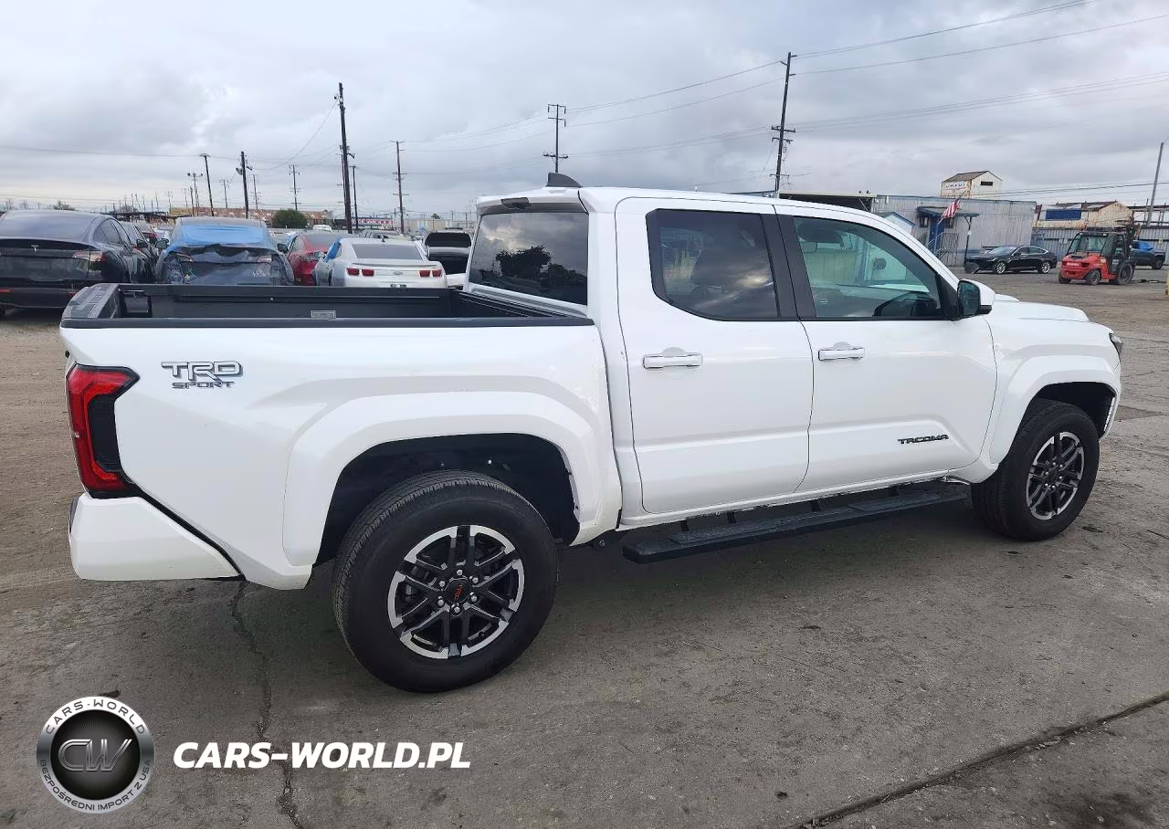 2025 Toyota Tacoma Trd Sport VIN:3TMKB5FN0SM026326 - 3